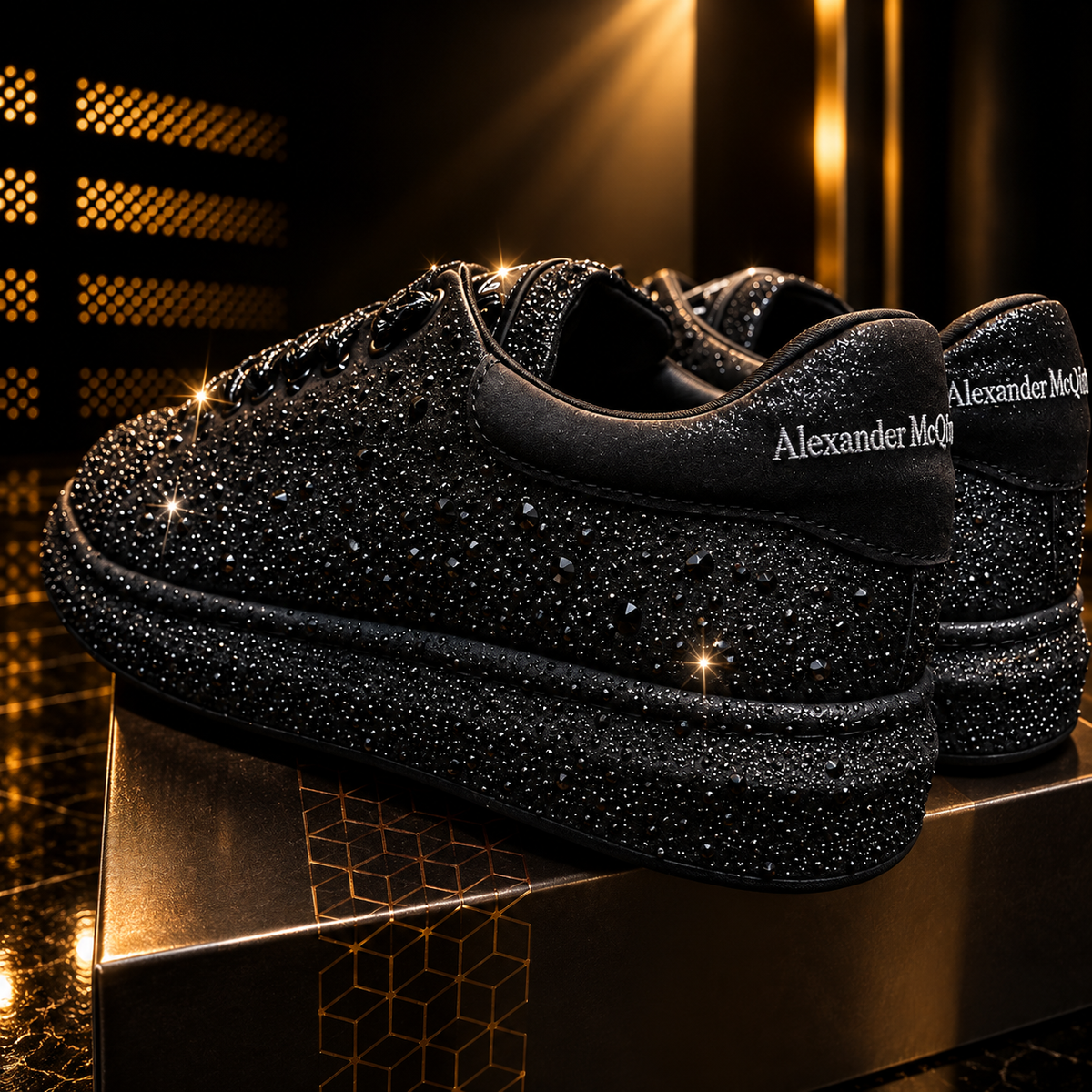 BRILLA A CADA PASO ✨ Las zapatillas que transforman cualquier outfit - Alexander McQueen