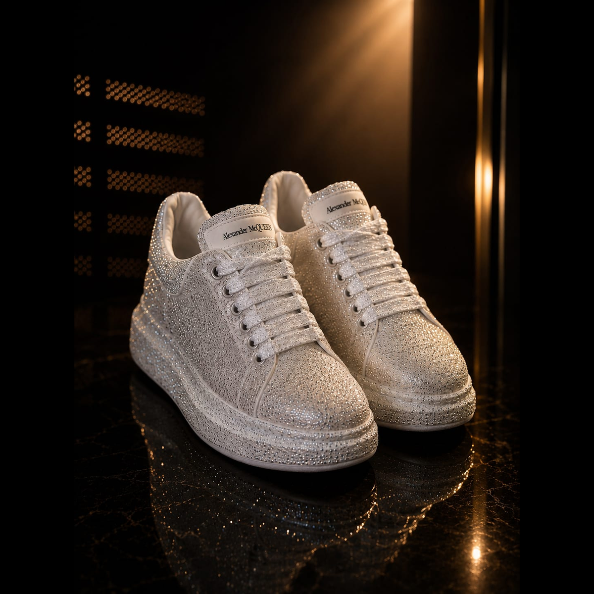 BRILLA A CADA PASO ✨ Las zapatillas que transforman cualquier outfit - Alexander McQueen